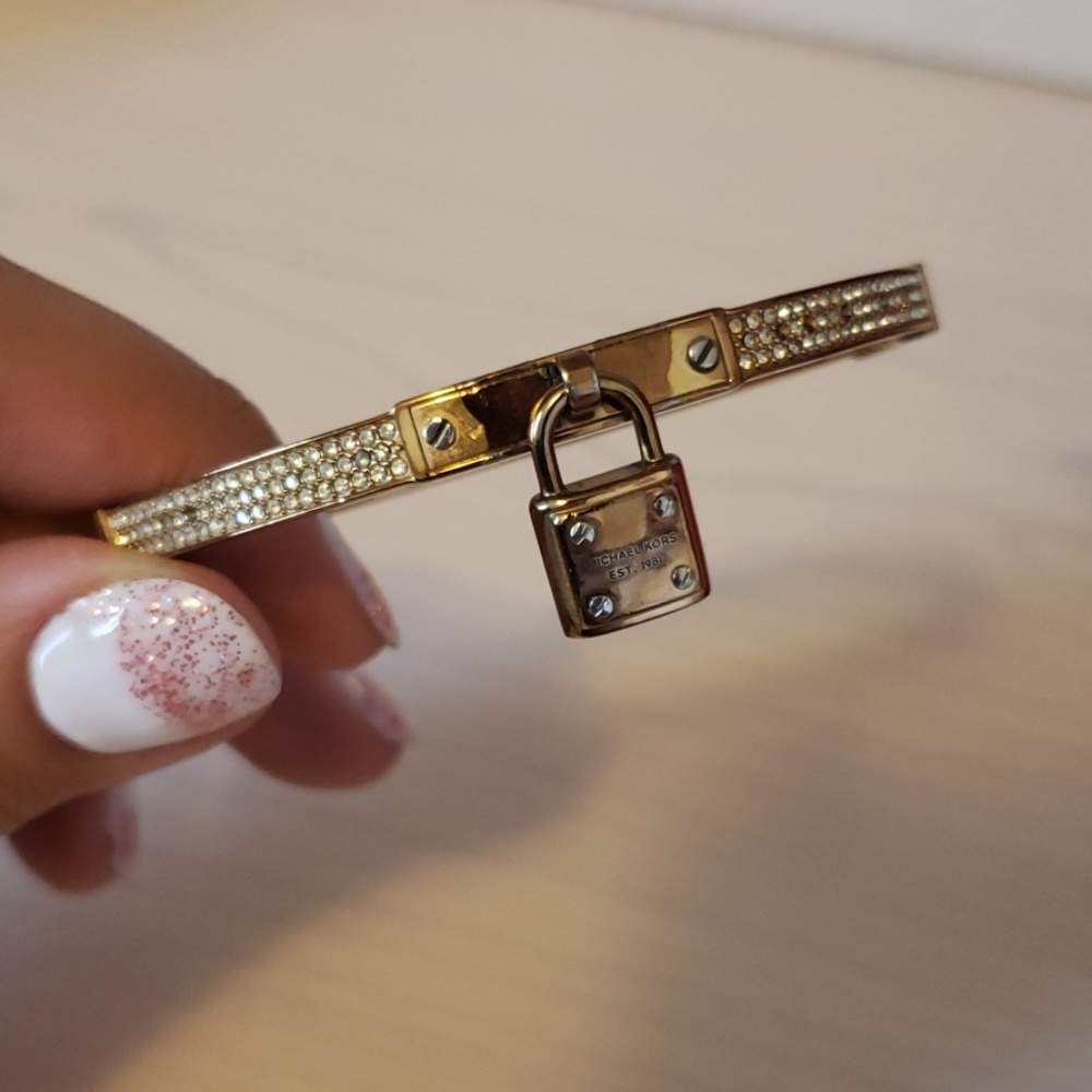 Rose gold bracelet
